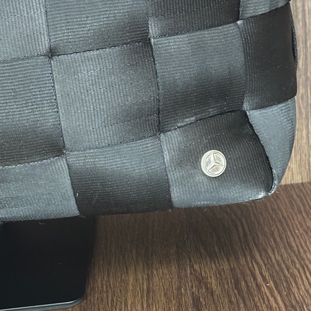 Harveys x Mercedes Benz Black Woven Seatbelt Shoulder Bag Rare Collab - Picture 4 of 16